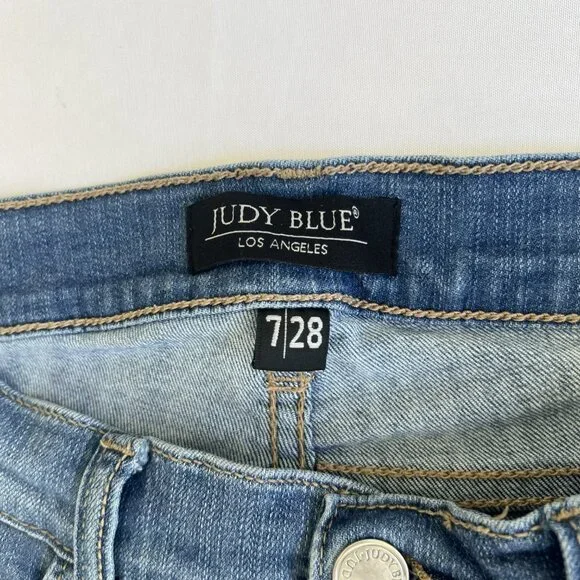 Judy Blue Size 7/28 Heavy Distressed Skinny Jeans Raw Hem Medium Wash - Picture 3 of 8